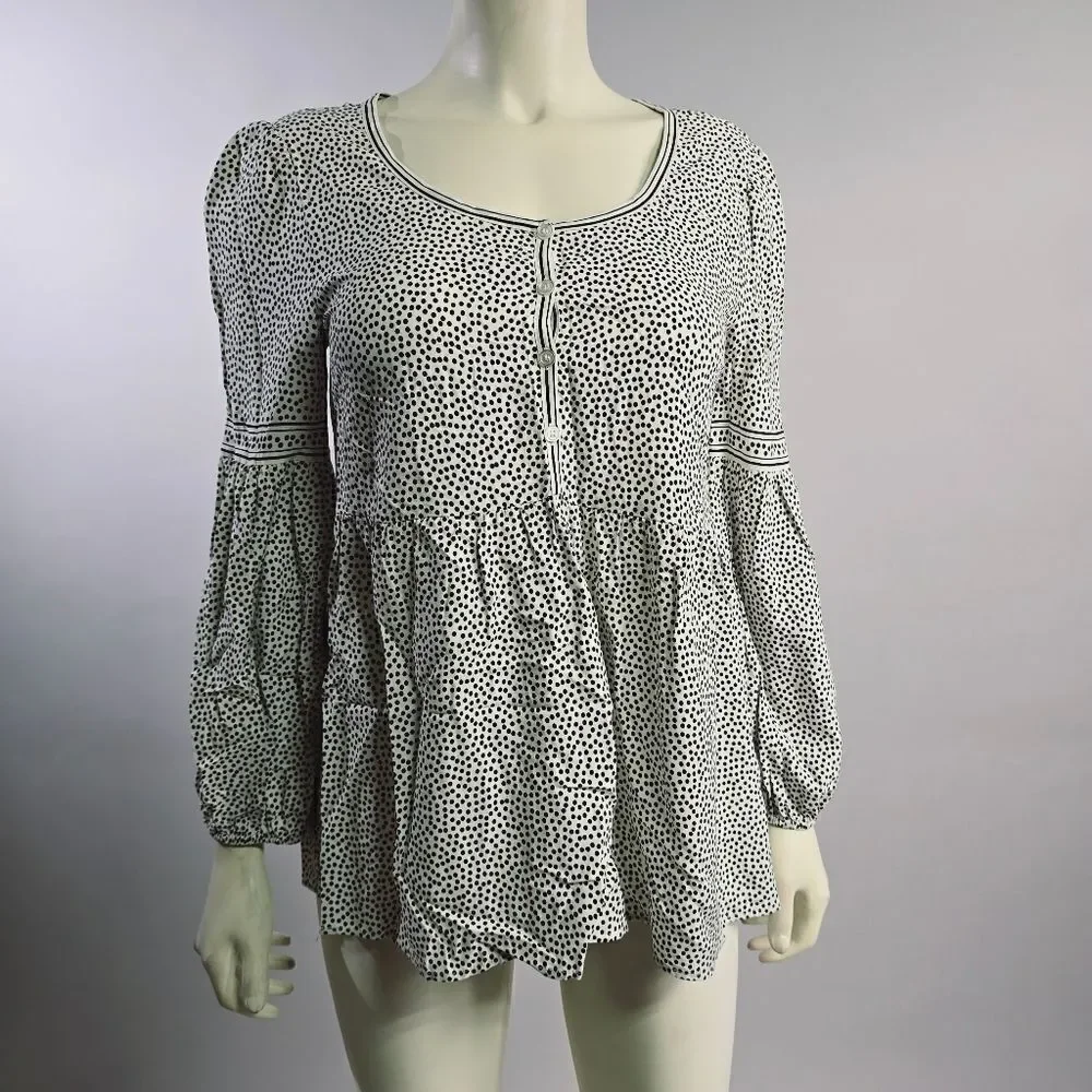 Max studio small top R15
